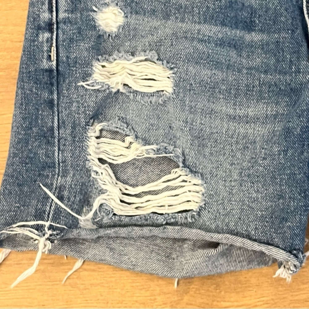 Lovers + Friends | Luca Boyfriend distressed denim Jean shorts Women’s size 26 - Picture 4 of 12